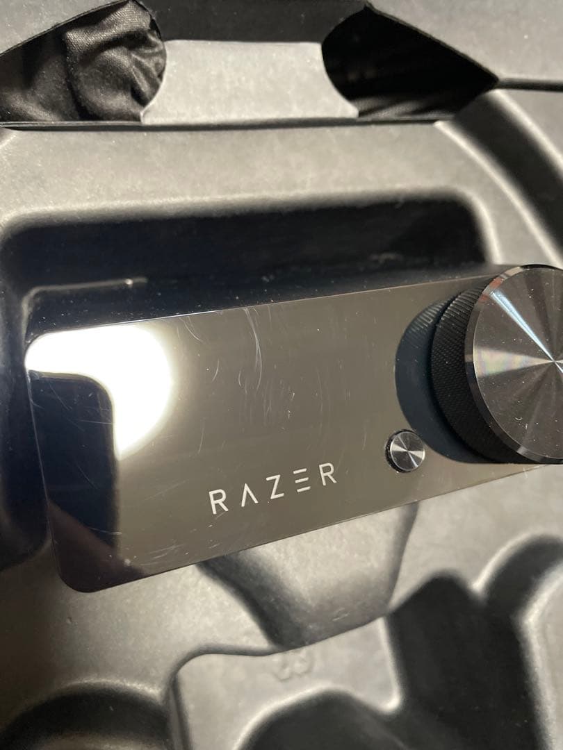 ヘッドホン Razer Kraken v4 Pro/Base Station Chroma