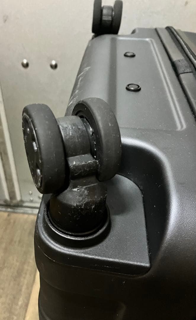 iskw様75L(中) バーを自由に調節できる ハードキャリーケース　黒系　鍵無