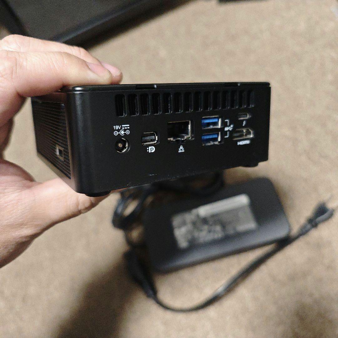 Intel NUC 第11世代 NUC11PAHi5 一部USBポート不具合あり