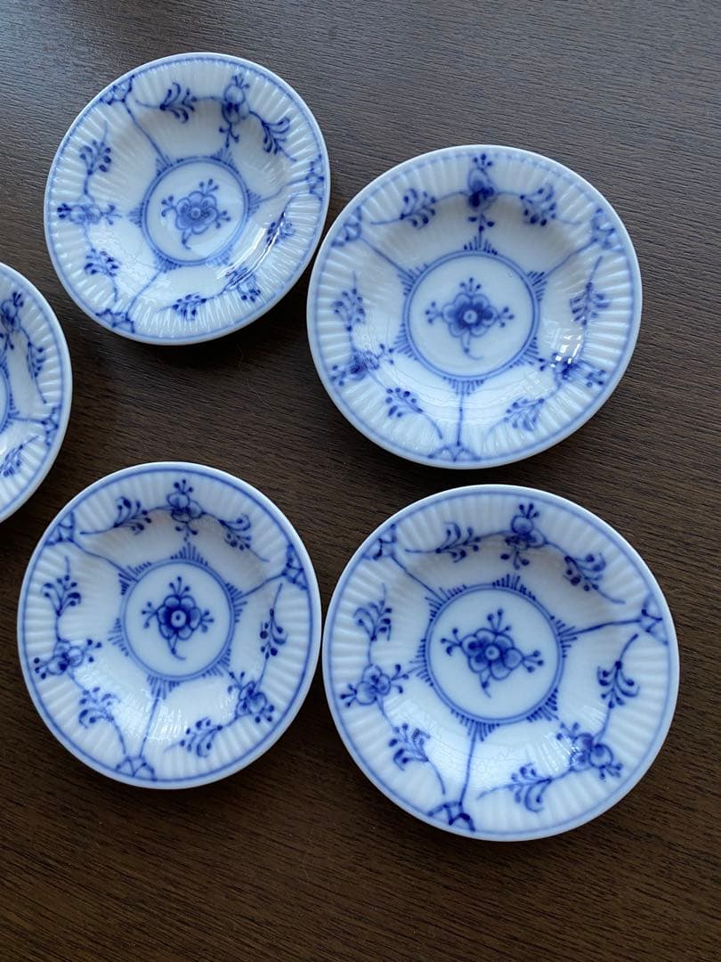 ピ*オ様 ロイヤルコペンハーゲンブルーフルーテッドプレイン1/7 の5枚セット