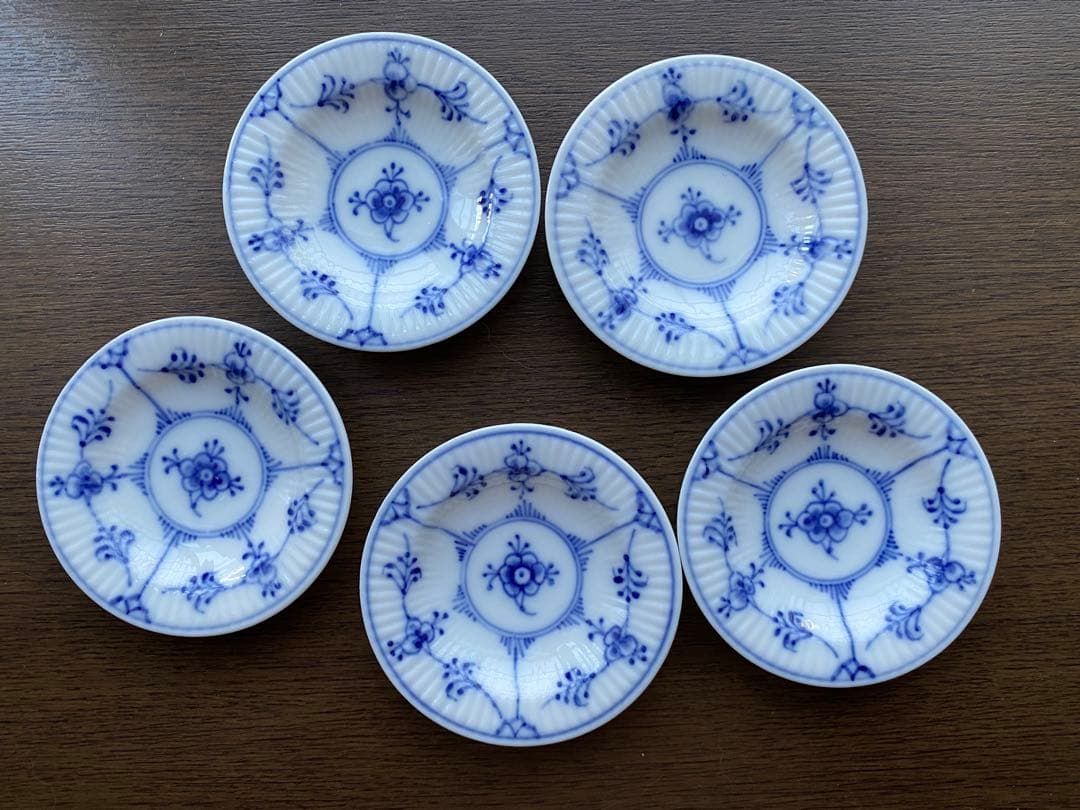 ピ*オ様 ロイヤルコペンハーゲンブルーフルーテッドプレイン1/7 の5枚セット