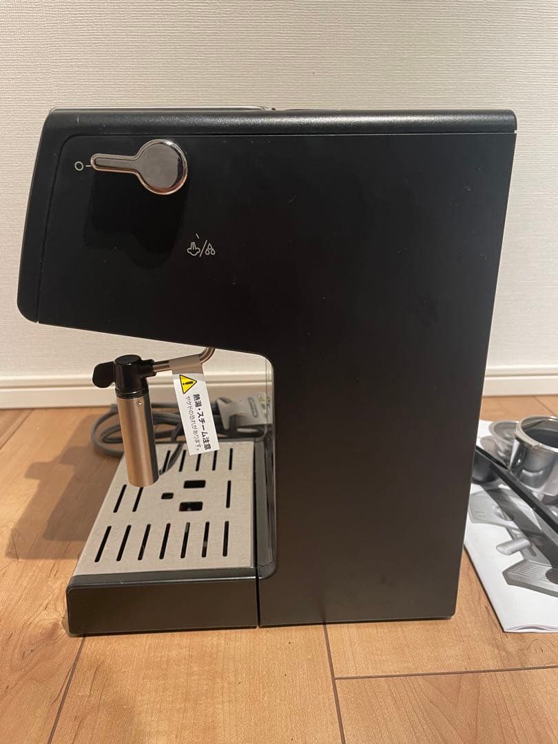 デロンギ　エスプレッソマシン ECP3220J-BK ブラック