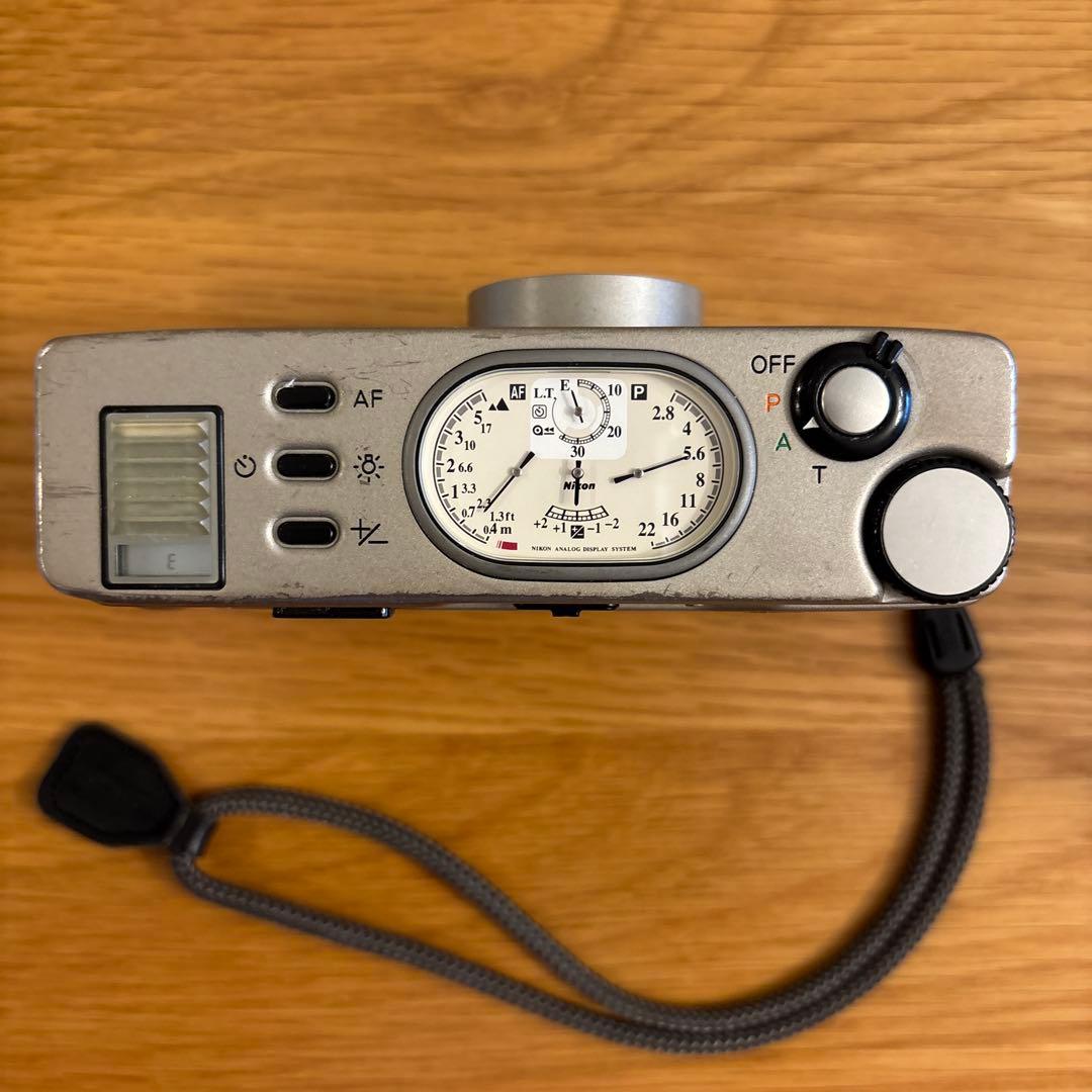 Nikon 35Ti コンパクトフィルムカメラ