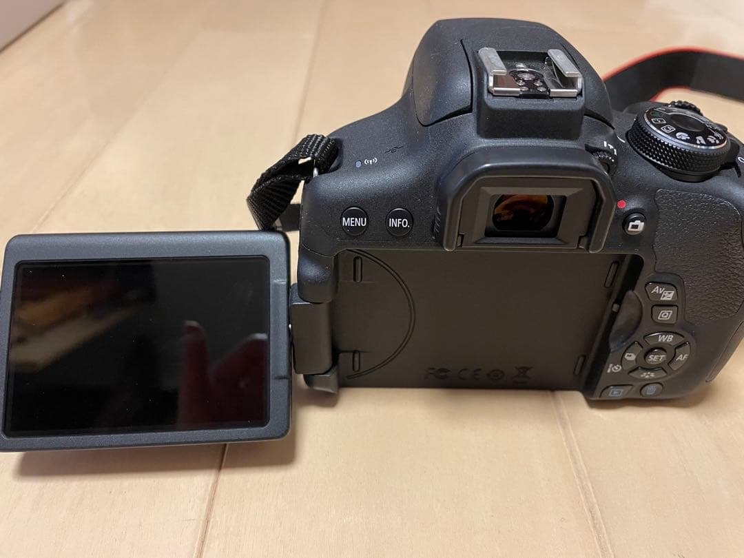 zero0713　CANON kiss x8i ダブルズームキット