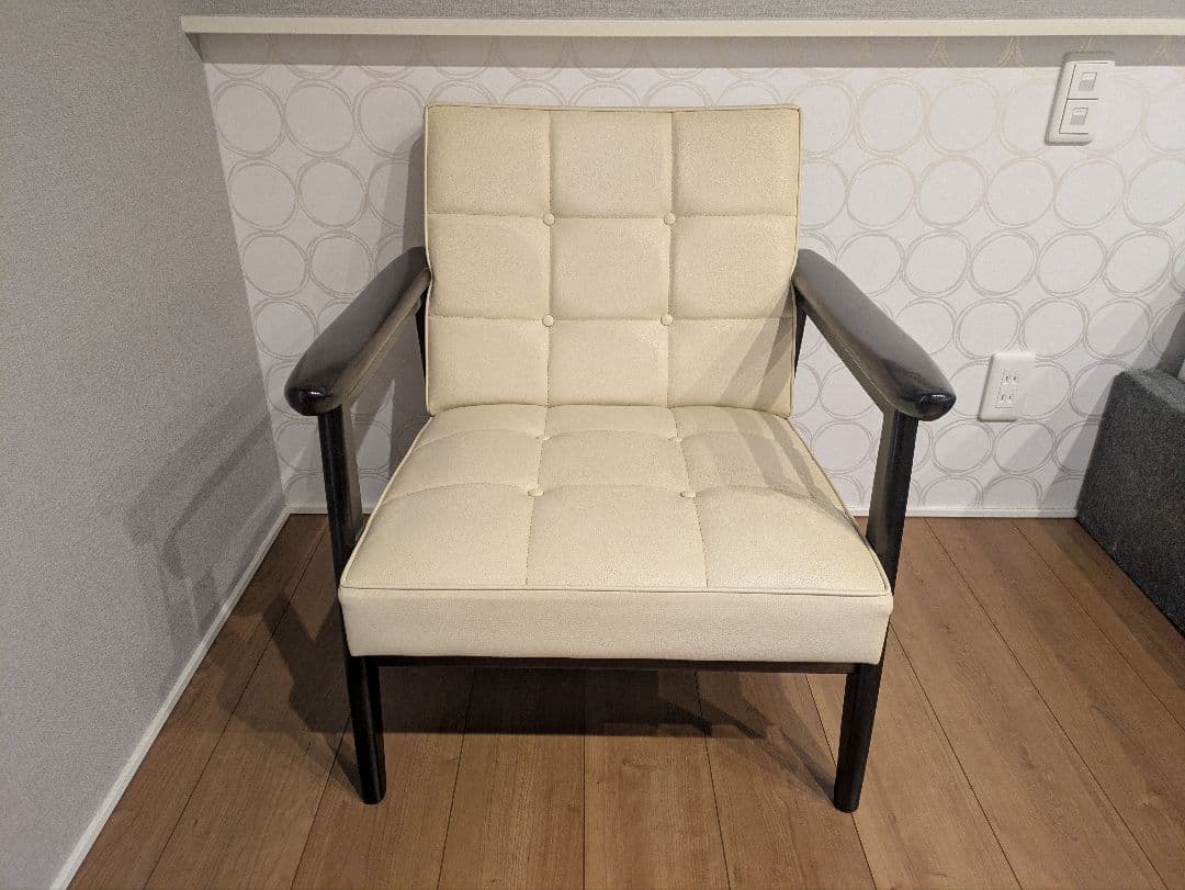 【カリモク60】 1人掛けソファ + オットマン セット Kチェア アイボリー