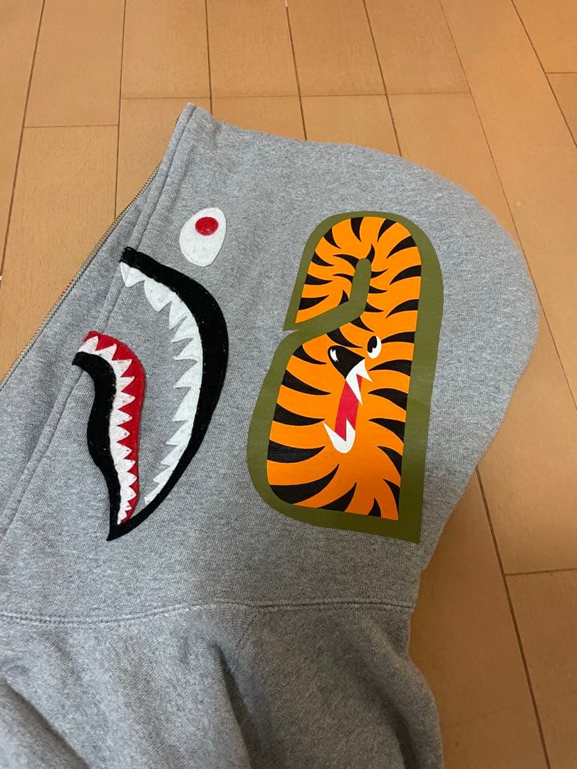 金タク付き正規品ABATHINGAPEジップパーカー