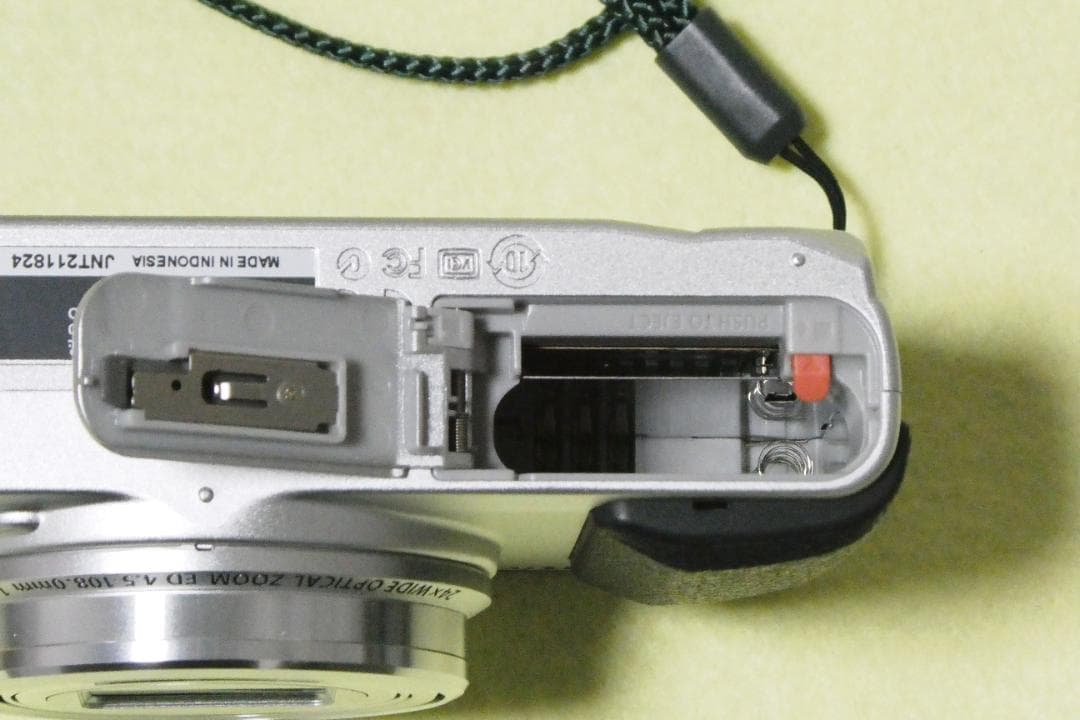 デジタルカメラ　ＯＬＹＭＰＵＳ　ＳＨ－６０