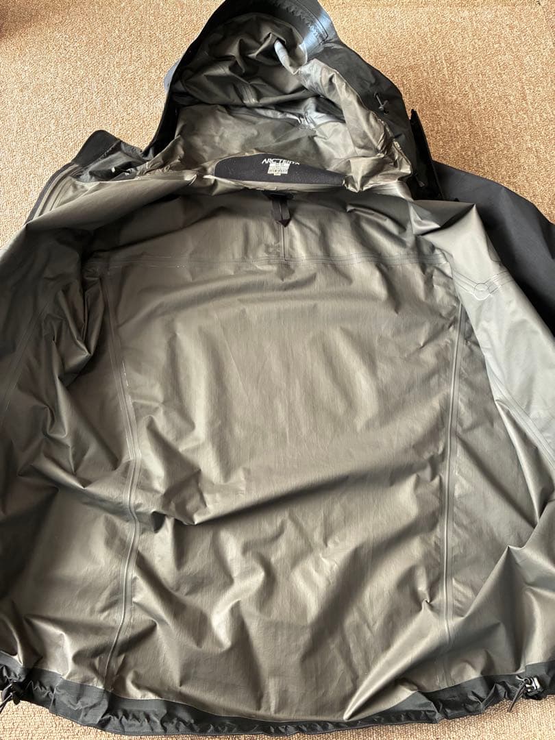 ジャケット・アウター ARC'TERYX BETA SL JACKET BLACK