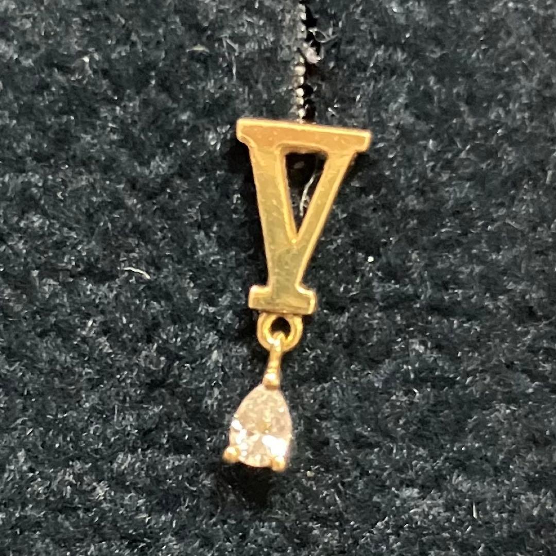 AHKAH K18 シークレットコードV ピアス(片耳用) 一粒ダイヤモンド