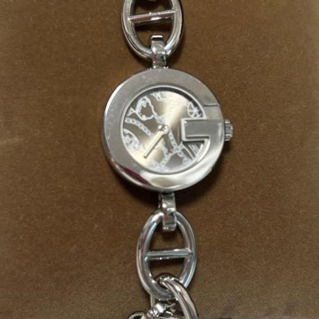 【お値下げ中美品】GUCCI チャーム付きチェーンブレスレットレディース腕時計