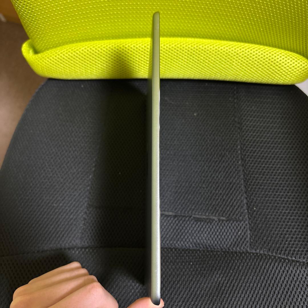 iPad Air 9.7インチ 第2世代 Wi-Fi 64 GB スペースグレイ