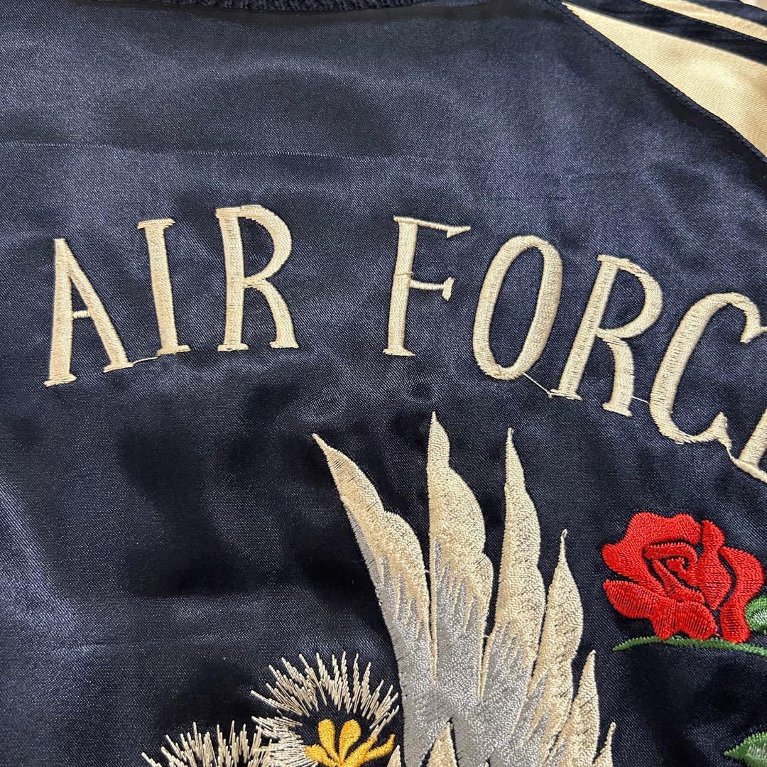 【美品】テーラー東洋　リバーシブルスカジャン キルティング 鷹虎 Mサイズ