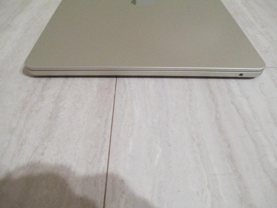 【美品】MacBook AirM2 202216GBSSD256GB充放電12回