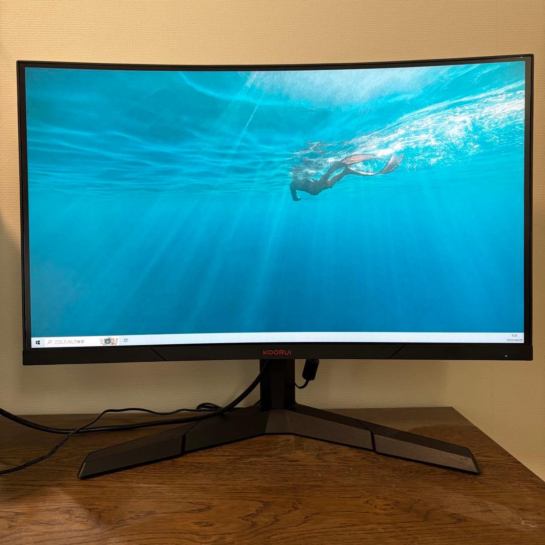 KOORUI曲面ディスプレイ フルHD 24e6c