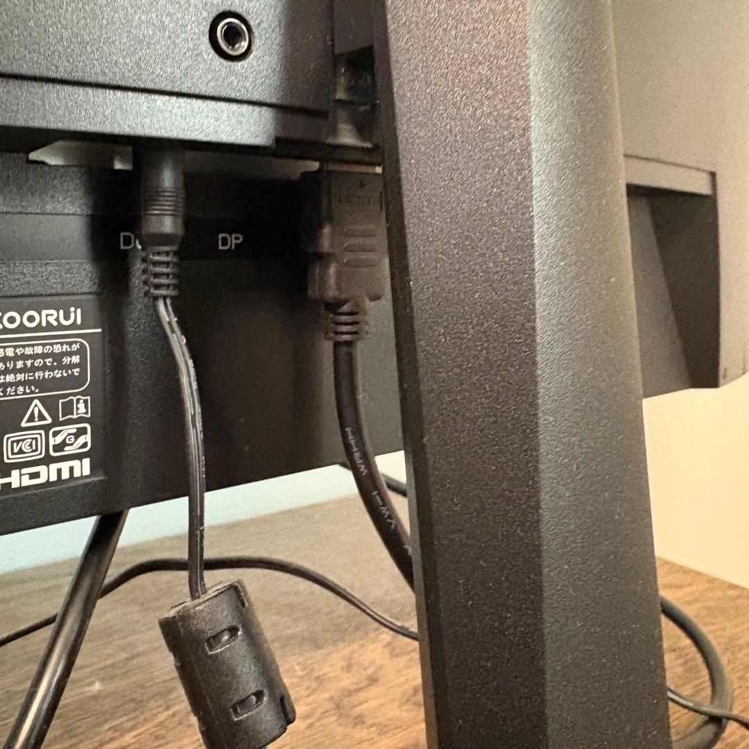 KOORUI曲面ディスプレイ フルHD 24e6c