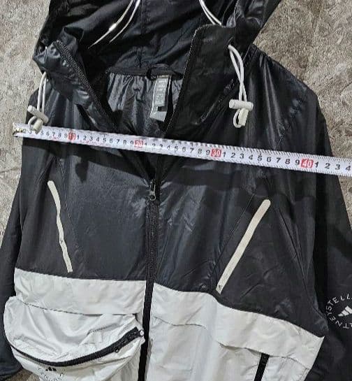 【未使用近】アディダス　ステラマッカートニー　ウエストポーチ付　パーカー 完売品