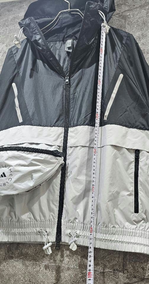 【未使用近】アディダス　ステラマッカートニー　ウエストポーチ付　パーカー 完売品