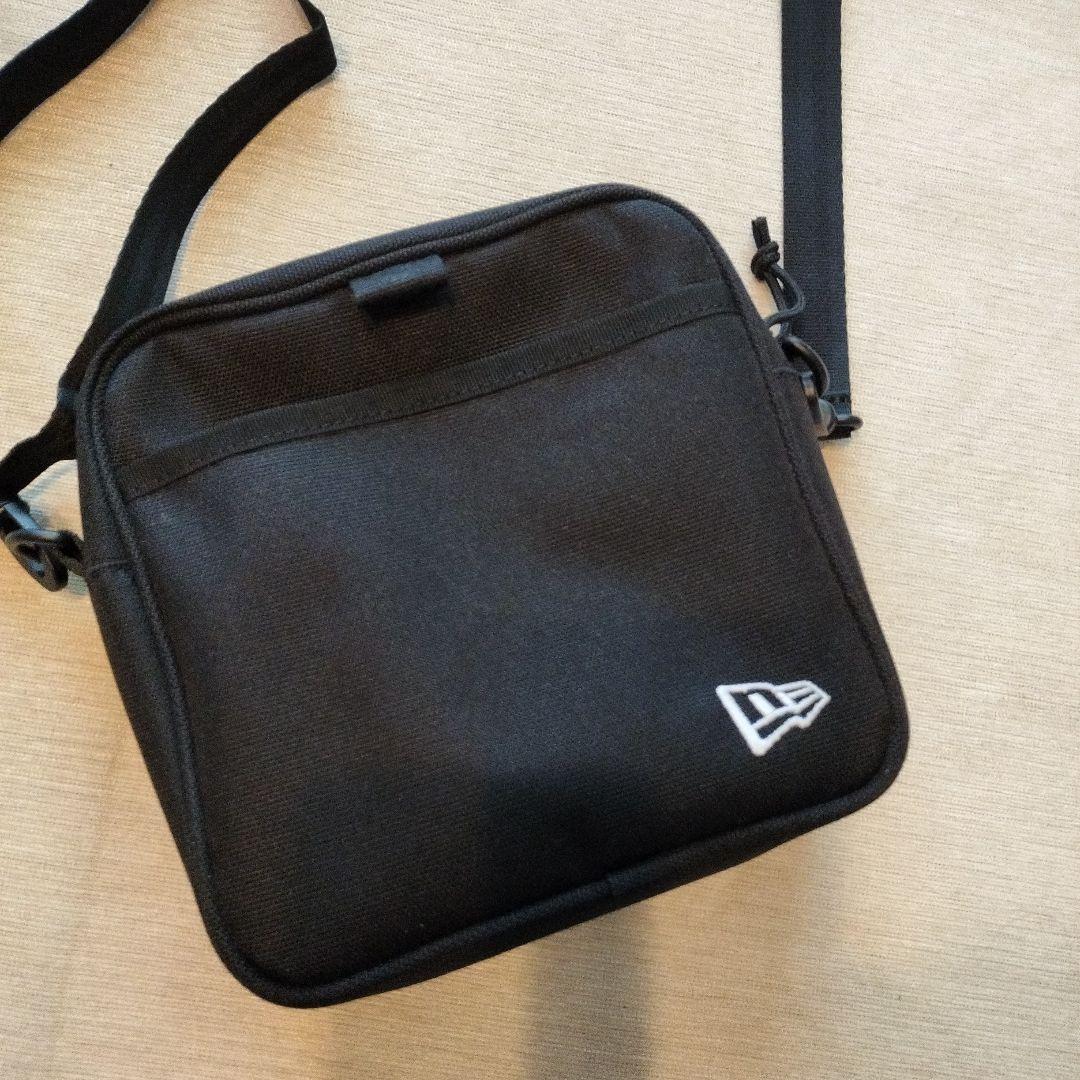 NEW ERA イーブイ ショルダーバッグ