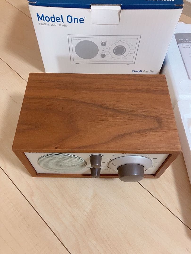 チボリオーディオ　Tivoli Audio Model One