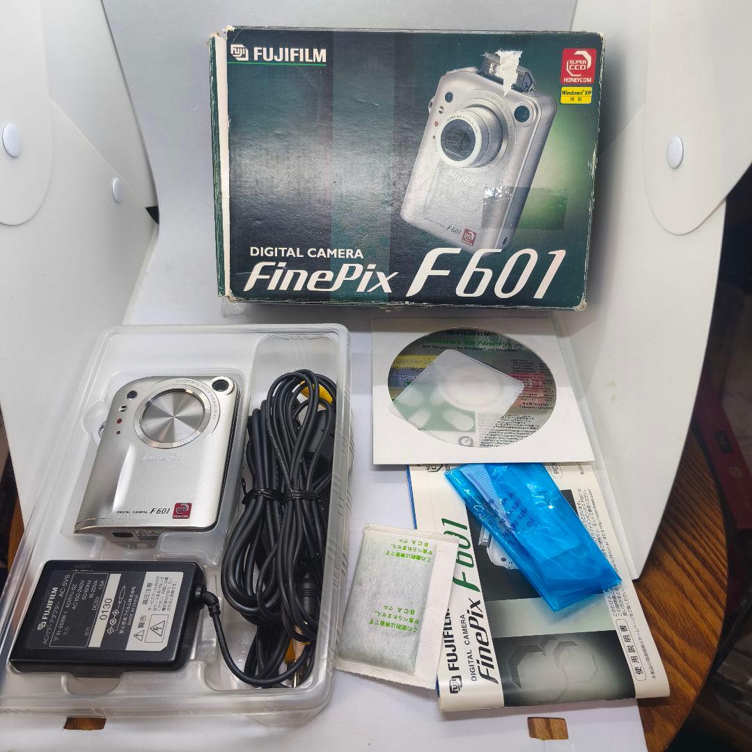 フジフィルム　Finepix　F601