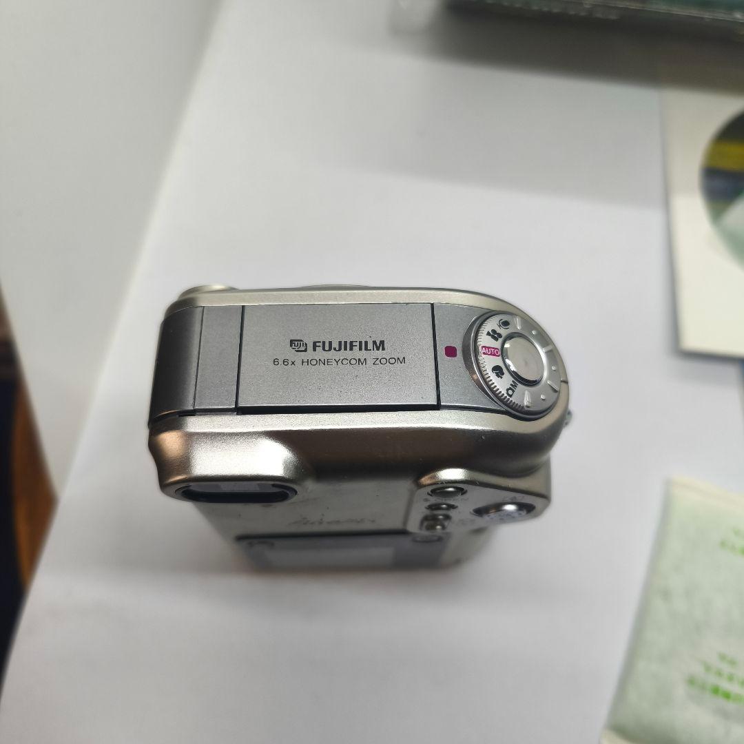 フジフィルム　Finepix　F601
