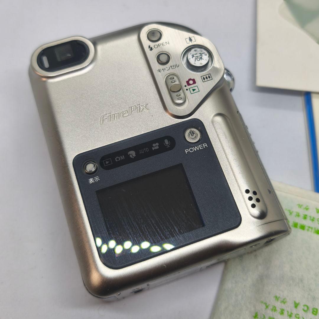 フジフィルム　Finepix　F601