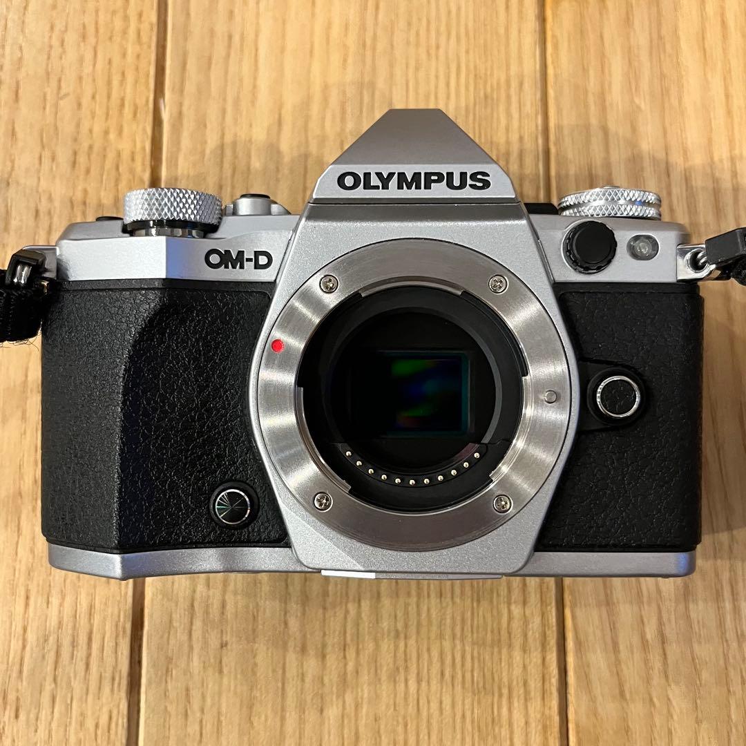 OM-D E-M5 mark Ⅱ レンズキット 14-150mm ミラーレス