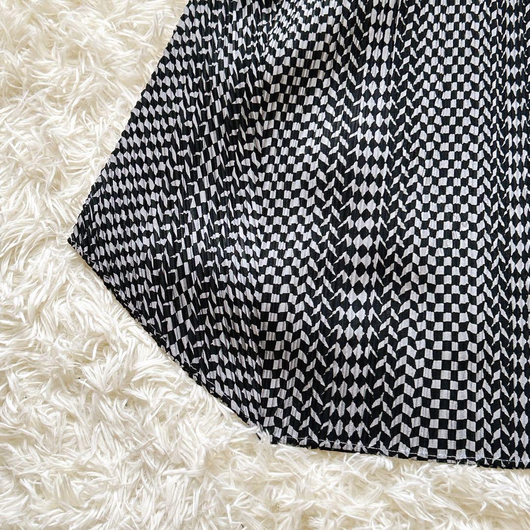 美品 プリーツプリーズ 大きめサイズ ランダムチェックスカート グレー黒 4