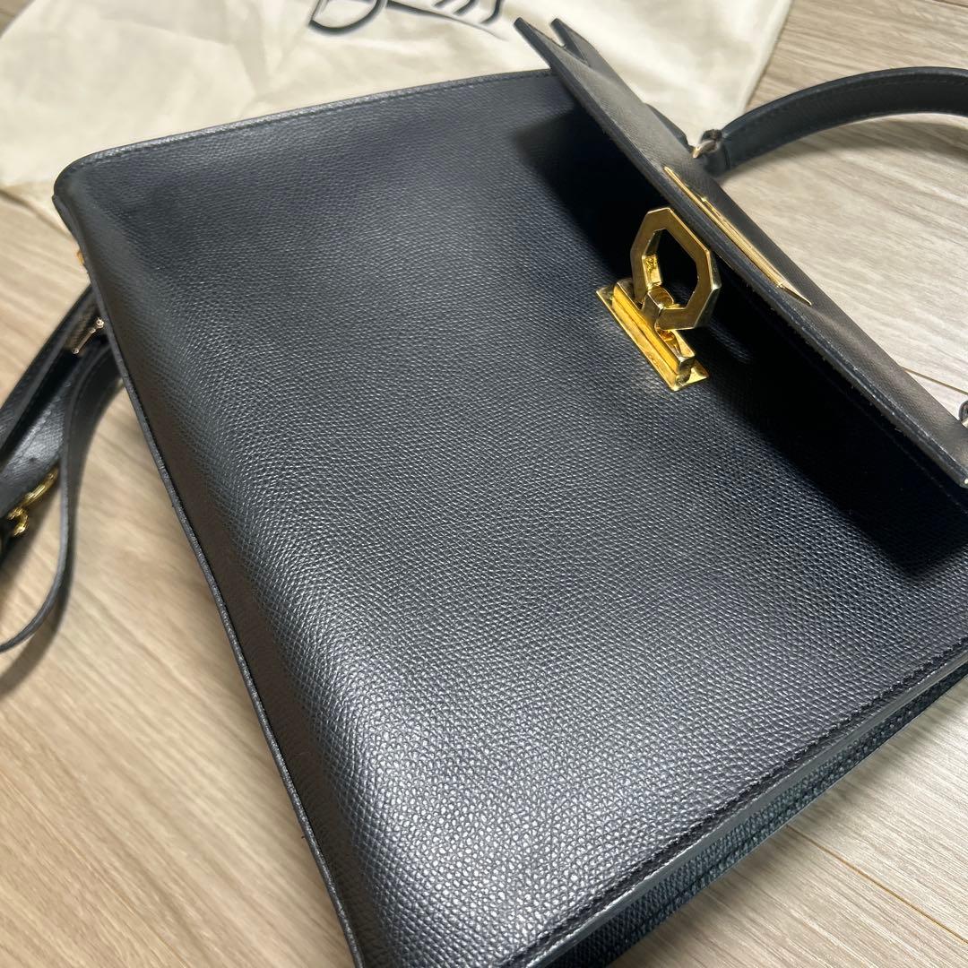 CARBOTTI ブラック ハンドバッグ