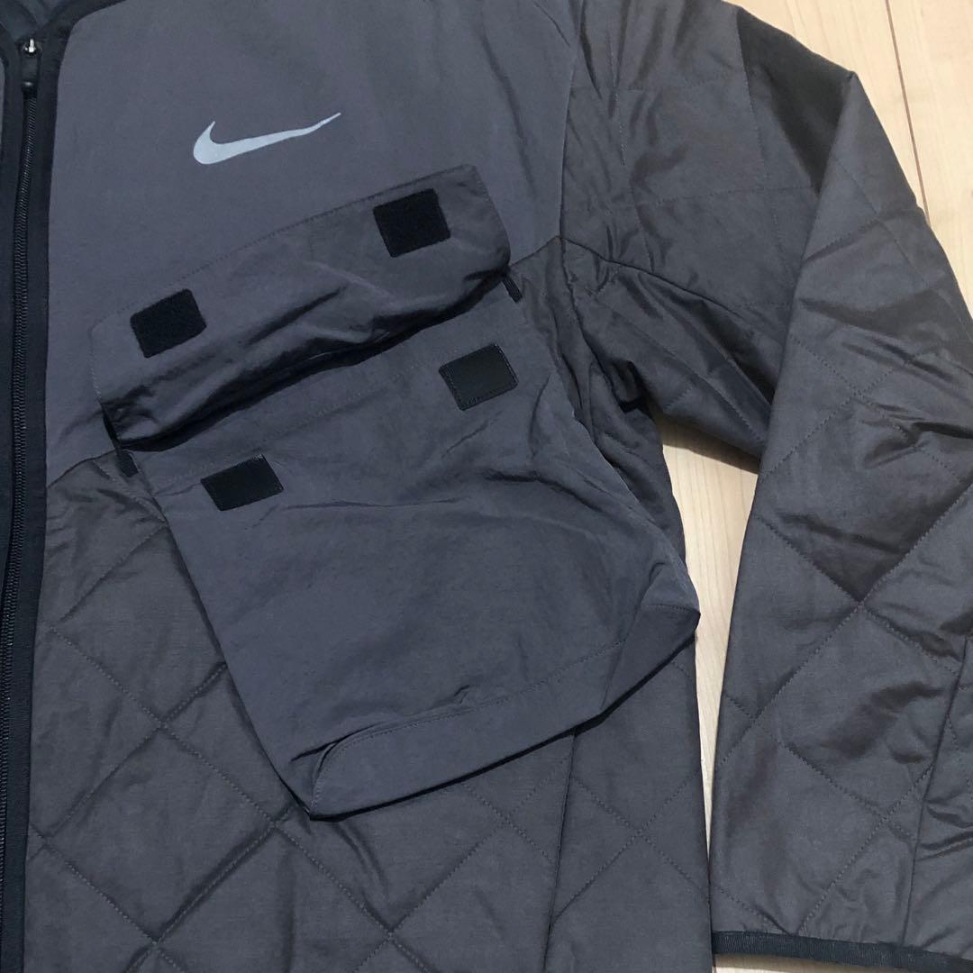 新品 日本未発売 NIKE ノーカラー ジャケット キルティング 中綿 ナイキ