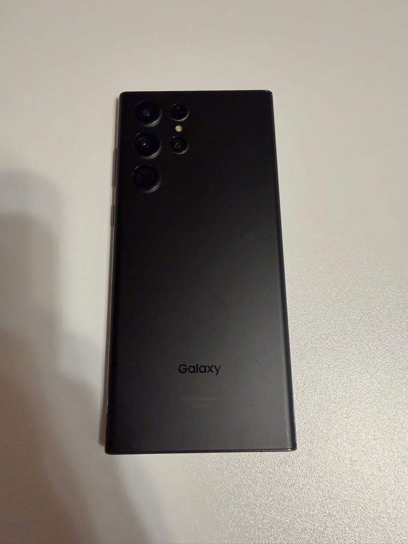 Galaxy S22 Ultra ブラック　au