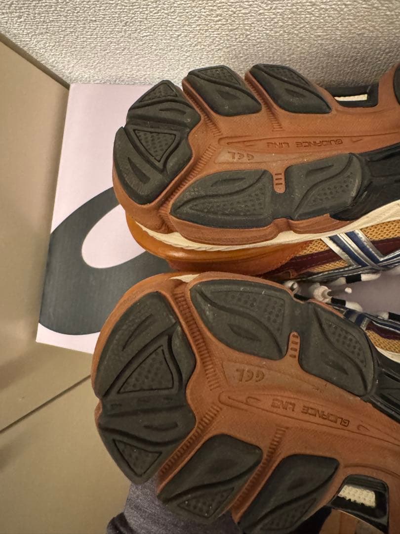 ASICS TOGA ブラウン　直営店限定カラー