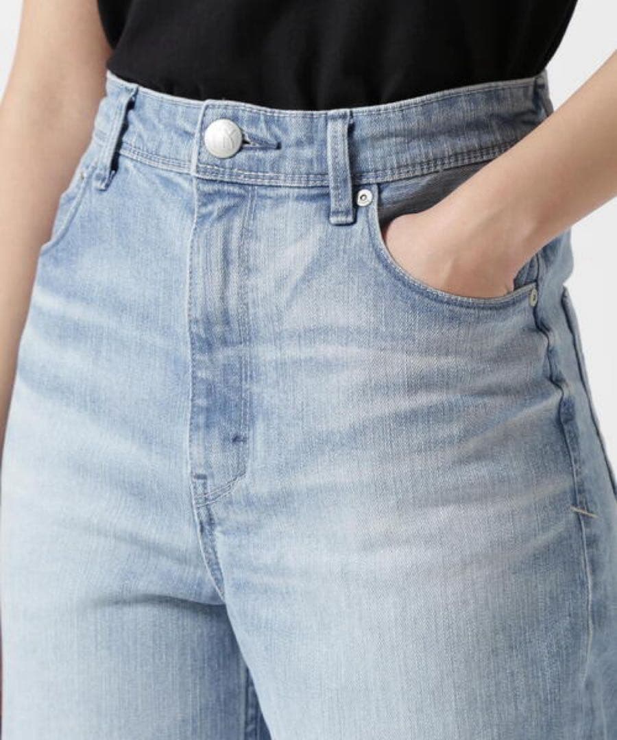 1/23限定価格！YANUKヤヌークLILITHワイドストレート サックス