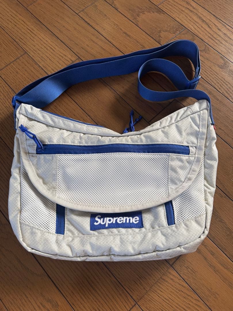 【未使用】 Supreme Small Messenger Bag 22ss