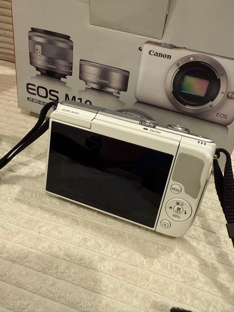 Canon EOS M10 ホワイト レンズセット