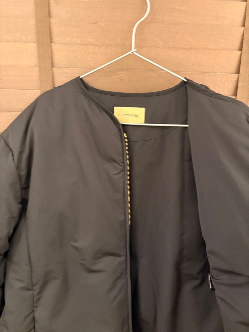 Curensology サイドジップノーカーダウンジャケット ブラック FREE