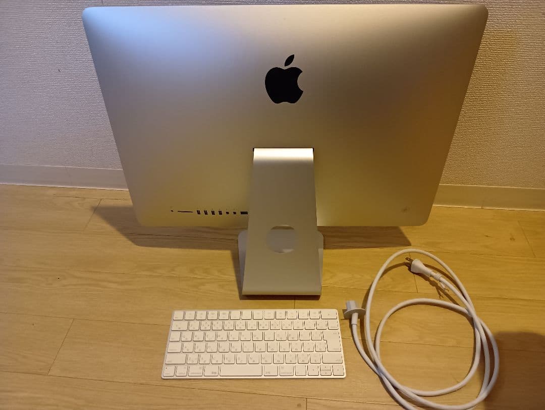 Apple iMac 本体 キーボード付き　ジャンク