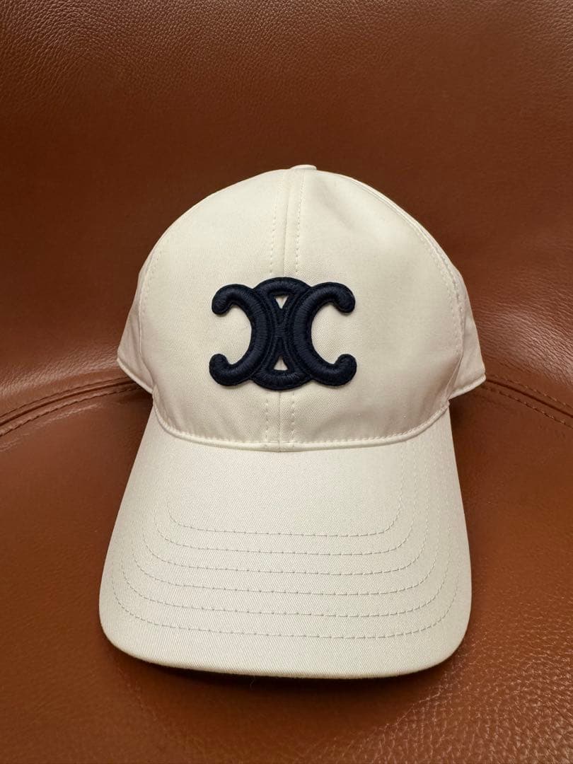 CELINE キャップ トリオンフ ホワイト M