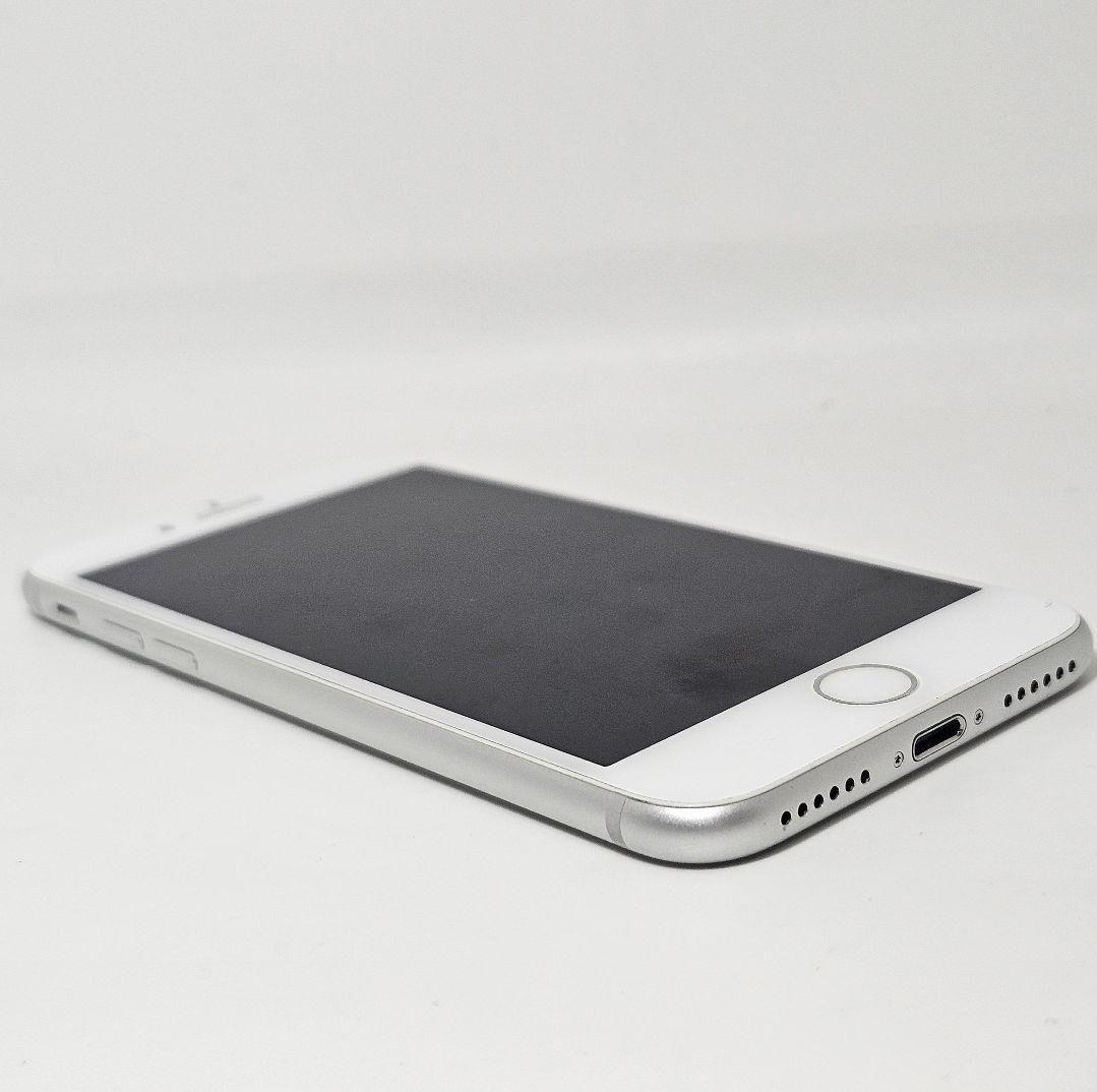 美品 動作品 iPhone8 256GB シルバー SIMフリー 本体