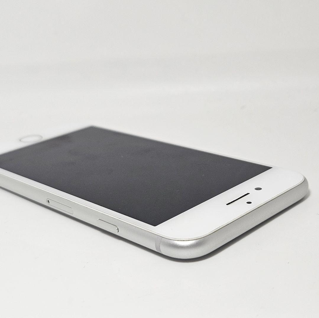 美品 動作品 iPhone8 256GB シルバー SIMフリー 本体