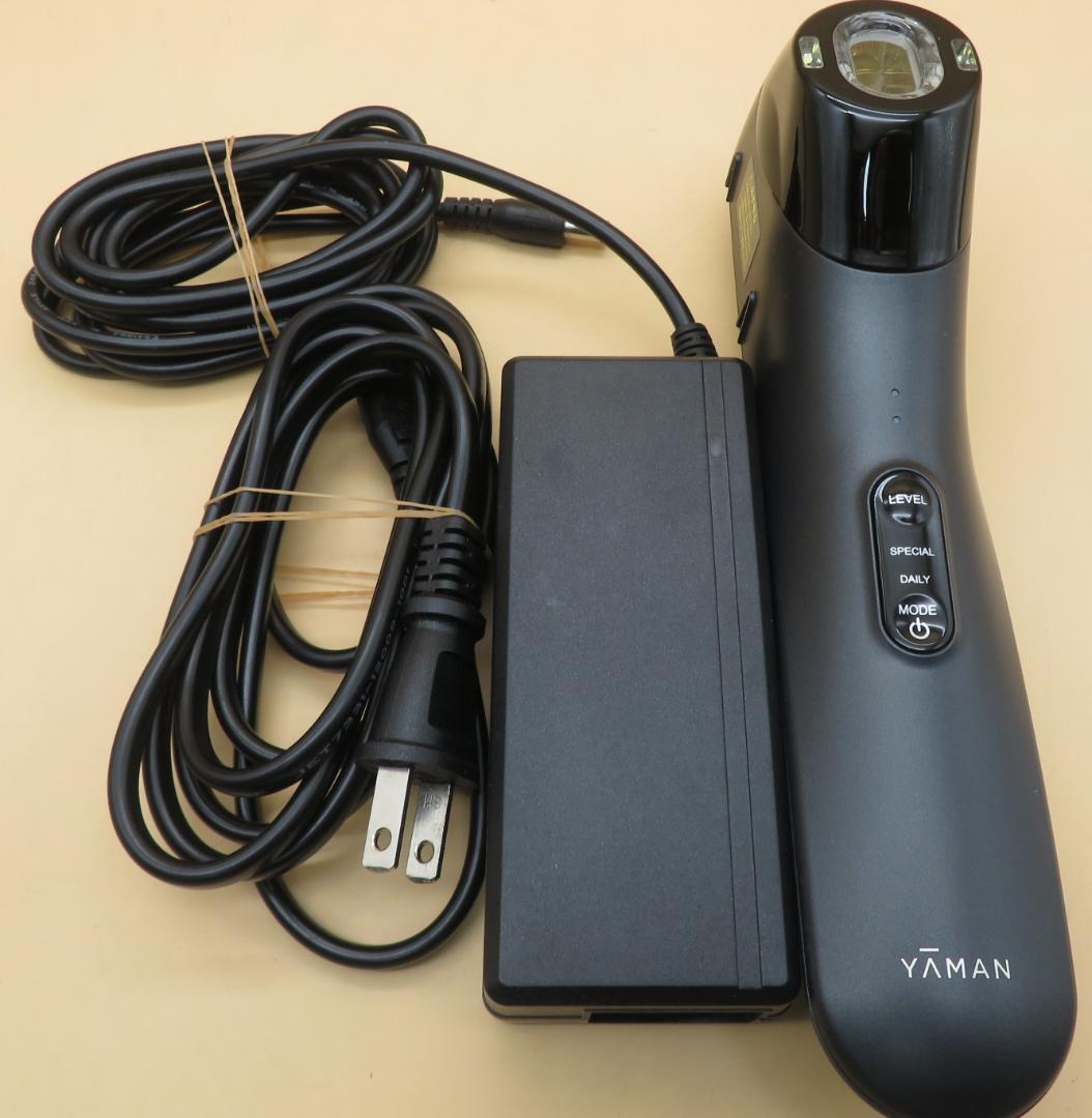 美品　ヤーマン ブルーグリーンショット YJFC0B　光美顔器