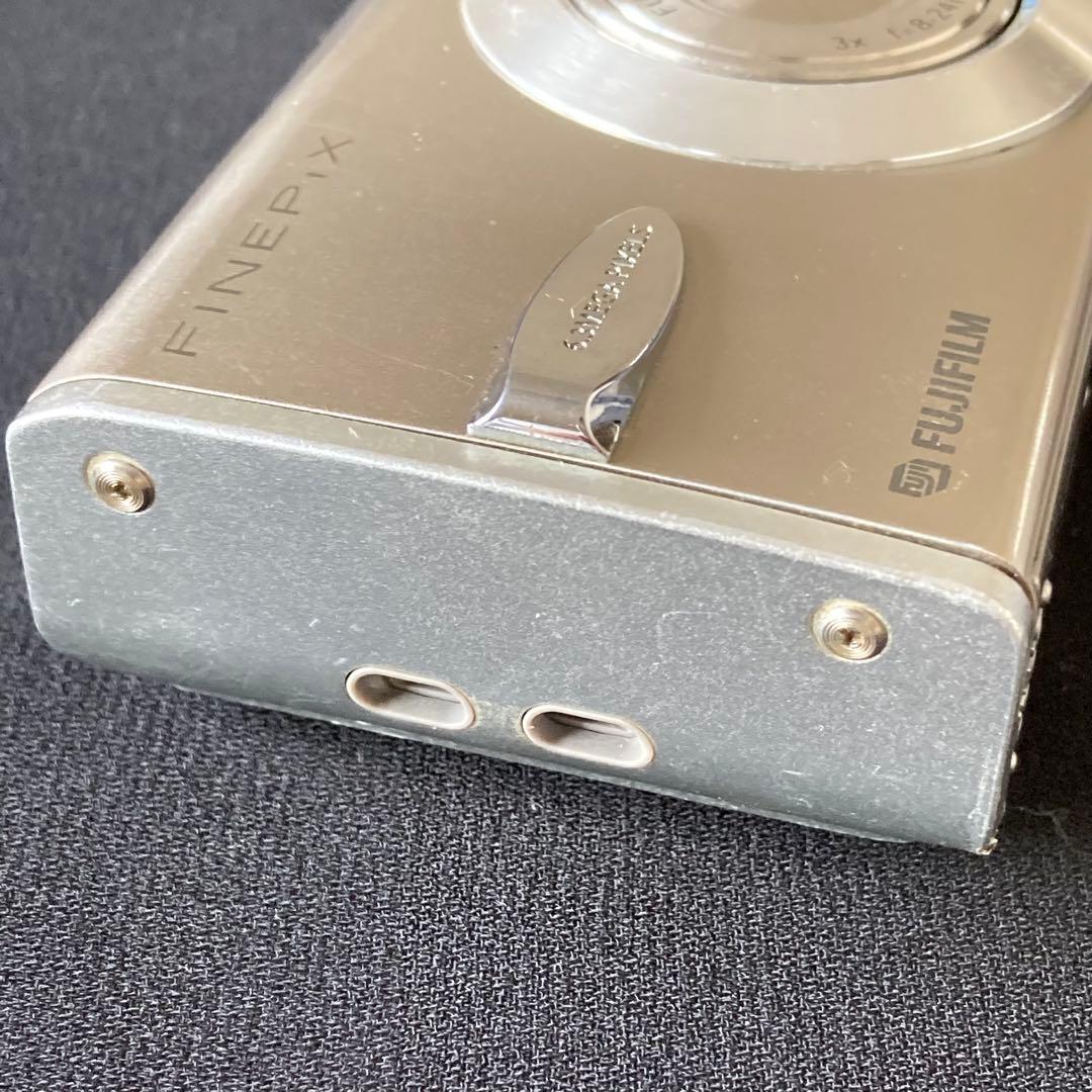 FUJIFILM finepix F30 CCDセンサー コンデジ
