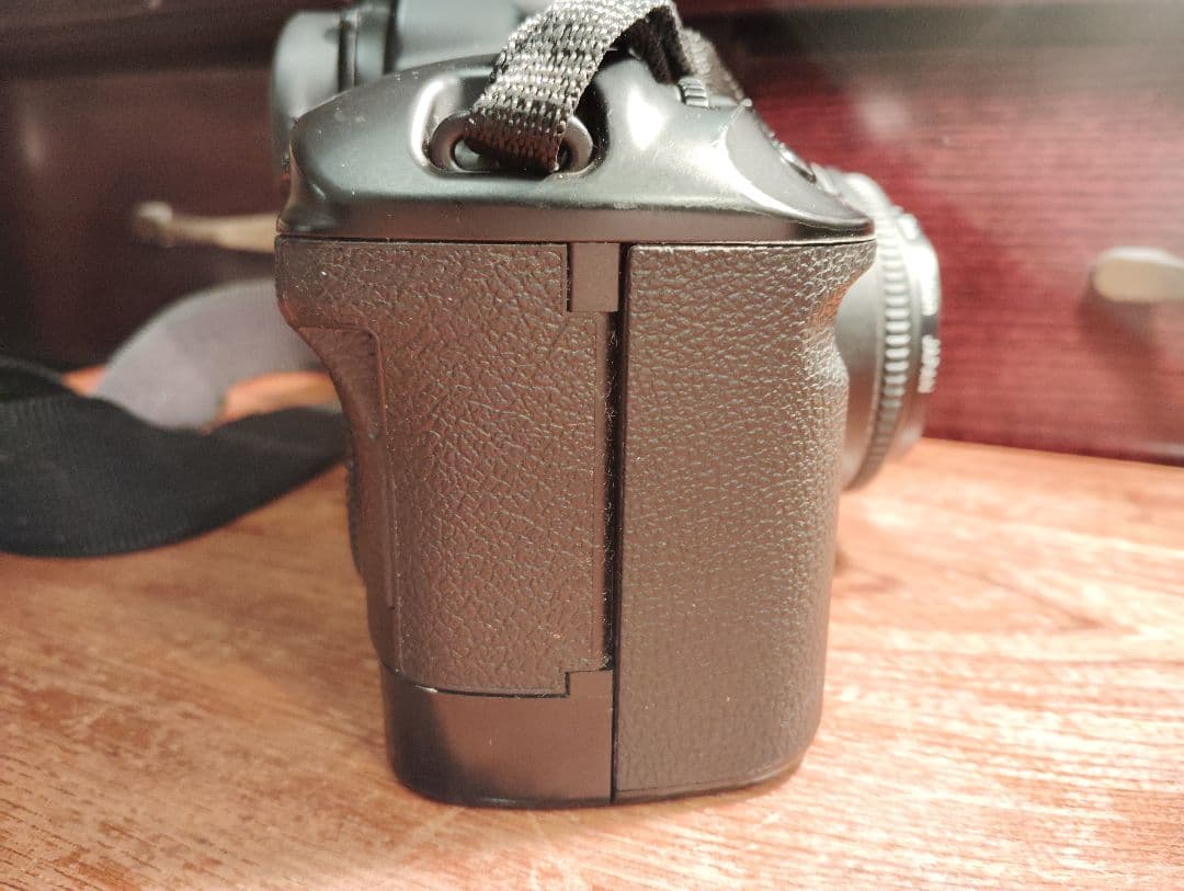 Canon EOS-1Ｖ フィルム一眼レフカメラ