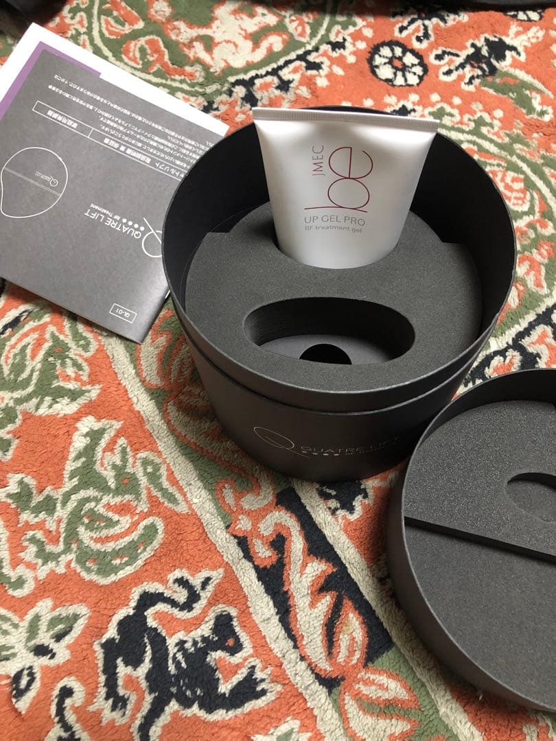 キャトルリフト　QUTRA LIFT RFトリートメント 美顔器