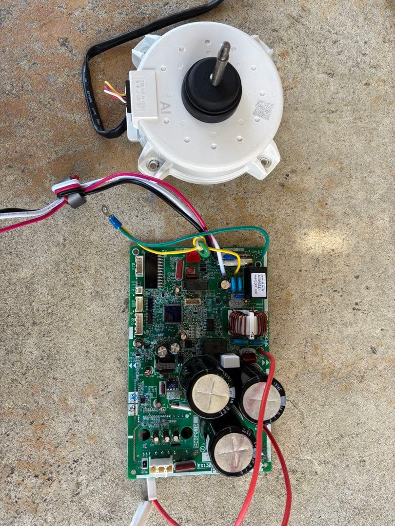 ダイキンエアコン R36UES 基板とファンモーターセット