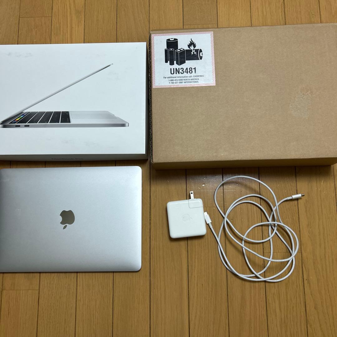 MacBook Pro 13インチ Core i7 2017 モニターに難あり