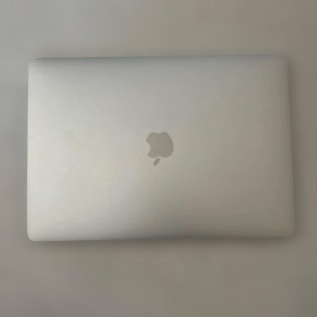 MacBook Pro 13インチ Core i7 2017 モニターに難あり