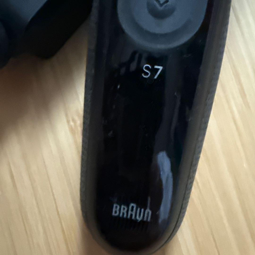 BRAUN S7 メンズ電気シェーバー　ブラック　未使用品
