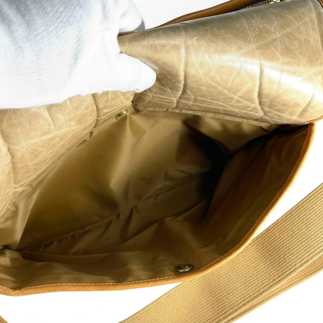 HUNTING WORLD ショルダーバッグ メッセンジャーバッグ a820