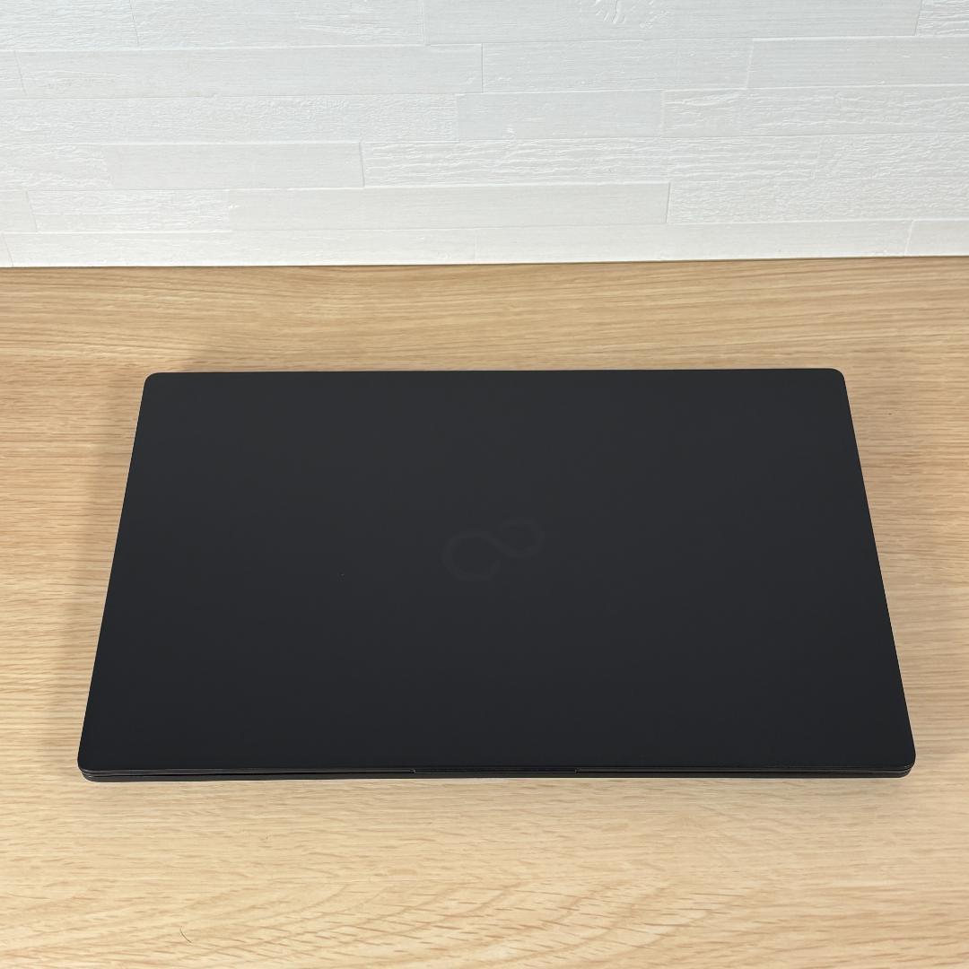 富士通　11世代i5　ノートパソコン　Windows11　SSD　AI機能　15